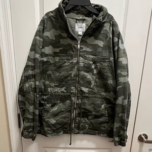 Old Navy Womens Camouflage Jacket size XXL excellent used condition